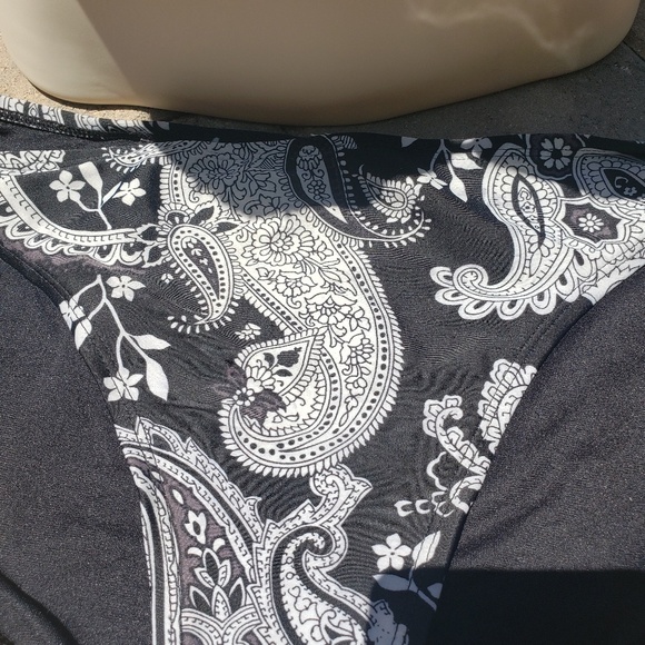 Swimsuit - Picture 3 of 5